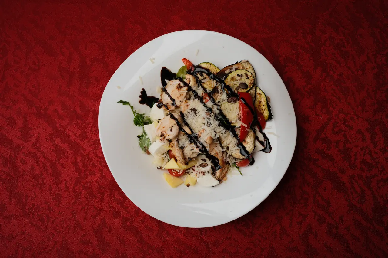 Hühner-Mango-Salat in der Neubauschenke Wien