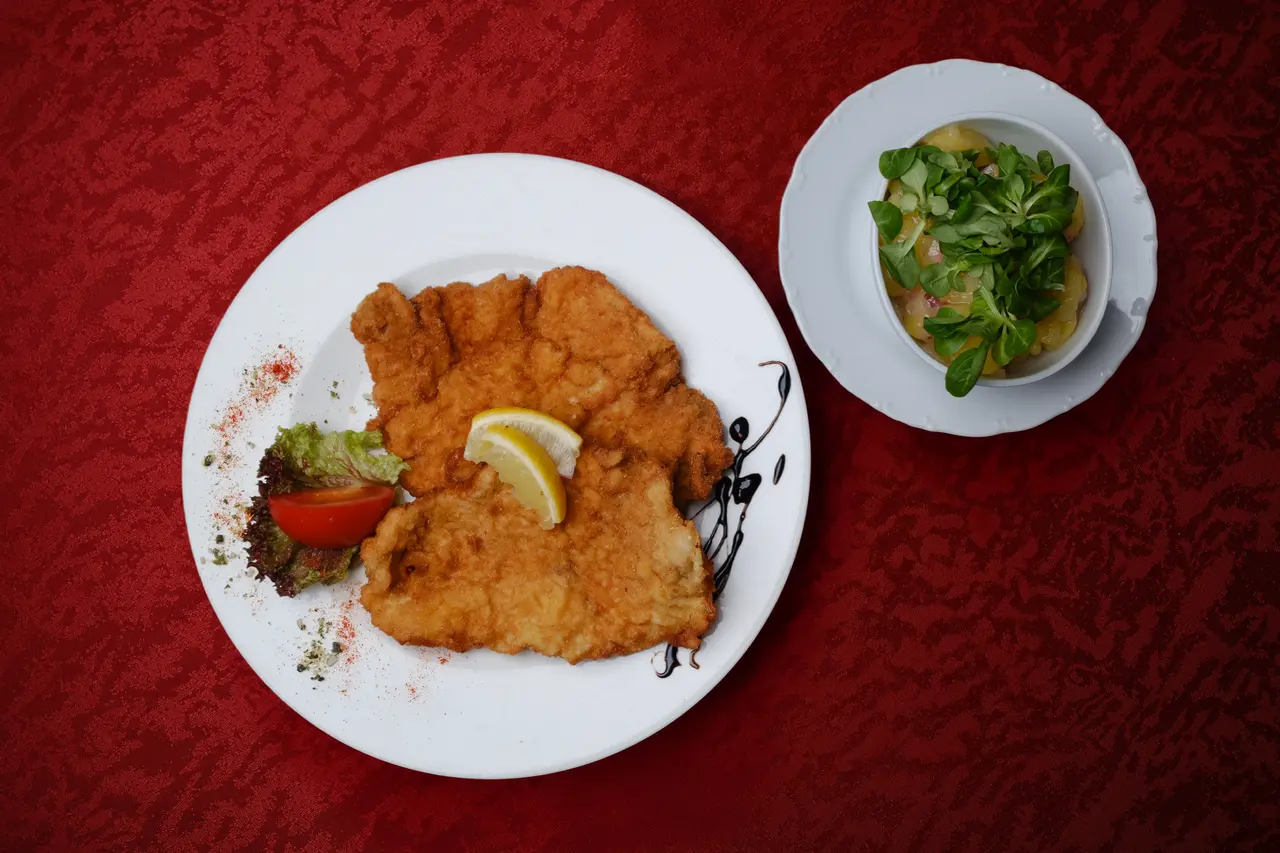 Wiener Schnitzel vom Kalb in der Neubauschenke Wien