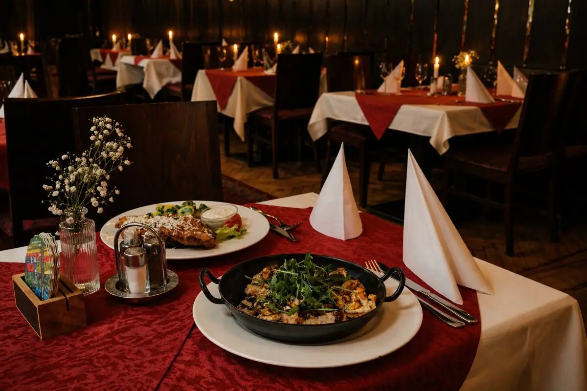 Restaurantbereich - Traditionelles Wiener Flair in der Neubauschenke Wien